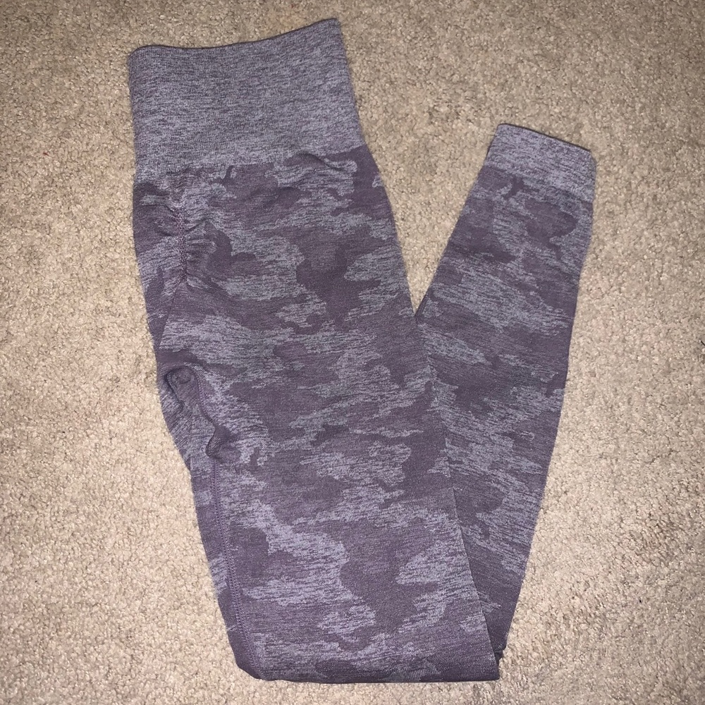 Gymshark seamless camo leggings, lightly worn